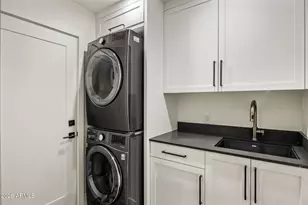 3727 E Clarendon Ave, Phoenix, AZ 85018 - Photo 28