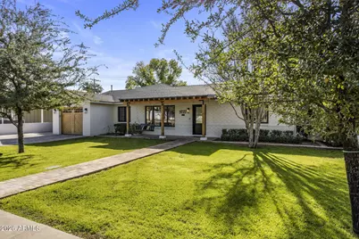 3727 E Clarendon Avenue, Phoenix, AZ 85018 - Photo 1