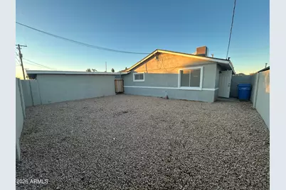 837 E Alice Avenue, Phoenix, AZ 85020 - Photo 14
