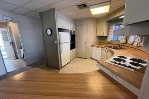 10960 N 67th Ave, Glendale, AZ 85304 - Photo 8