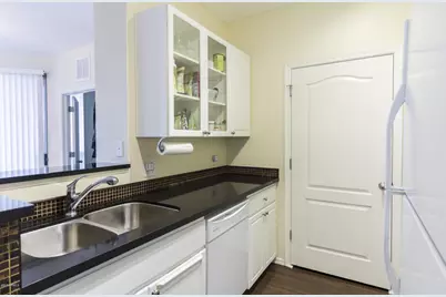 1701 E Colter Street #203, Phoenix, AZ 85016 - Photo 10