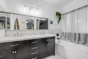 25084 N 68th Ave, Peoria, AZ 85383 - Photo 26