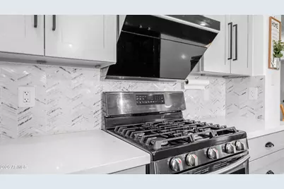 25084 N 68th Avenue, Peoria, AZ 85383 - Photo 6