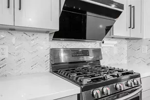 25084 N 68th Ave, Peoria, AZ 85383 - Photo 6