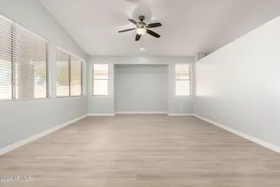 3230 S 74th Lane, Phoenix, AZ 85043 - Photo 6