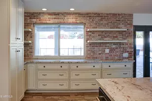 2016 E State Ave, Phoenix, AZ 85020 - Photo 16