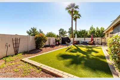 15651 N 39th Place, Phoenix, AZ 85032 - Photo 4