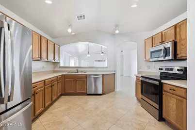 12922 W Cheery Lynn Road, Avondale, AZ 85392 - Photo 8