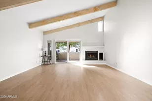 2717 E Shaw Butte Dr, Phoenix, AZ 85028 - Photo 10