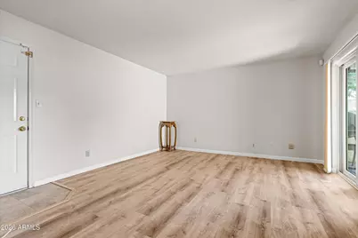 2717 E Shaw Butte Drive, Phoenix, AZ 85028 - Photo 12