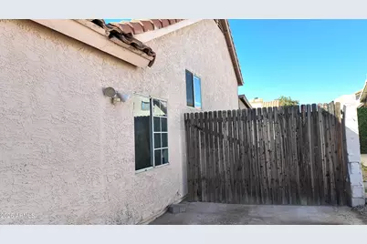 8852 N 114th Avenue, Peoria, AZ 85345 - Photo 2