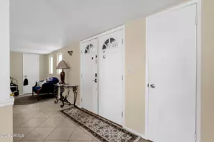 10705 W Camelot Cir, Sun City, AZ 85351 - Photo 4