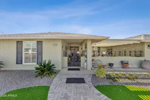 10705 W Camelot Cir, Sun City, AZ 85351 - Photo 2