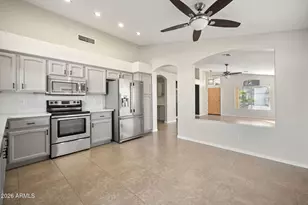 2040 E Angela Dr, Phoenix, AZ 85022 - Photo 14