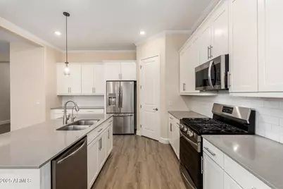 16987 W Saguaro Park Lane, Surprise, AZ 85387 - Photo 4