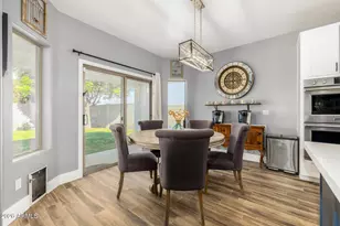 992 E Beechnut Dr, Chandler, AZ 85249 - Photo 14