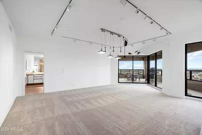 1040 E Osborn Road #1902, Phoenix, AZ 85014 - Photo 14