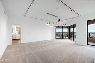 1040 E Osborn Rd, Phoenix, AZ 85014 - Photo 14