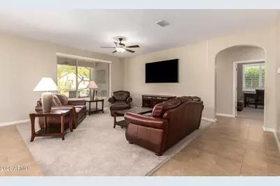 16508 W Almeria Road, Goodyear, AZ 85395 - Photo 4