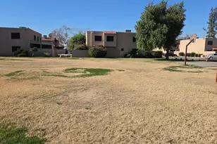 4035 W Mesquite Ln, Phoenix, AZ 85019 - Photo 14