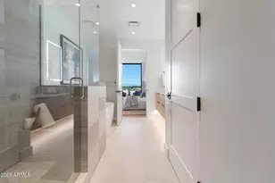 4849 N Camelback Rdg Dr, Scottsdale, AZ 85251 - Photo 32