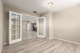 105 E Manhatton Dr, Tempe, AZ 85282 - Photo 8