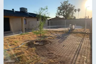 8214 W Sells Drive, Phoenix, AZ 85033 - Photo 28