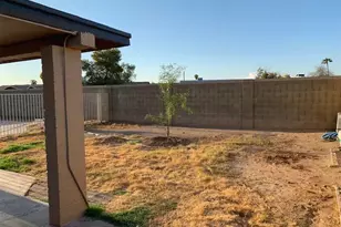 8214 W Sells Dr, Phoenix, AZ 85033 - Photo 26