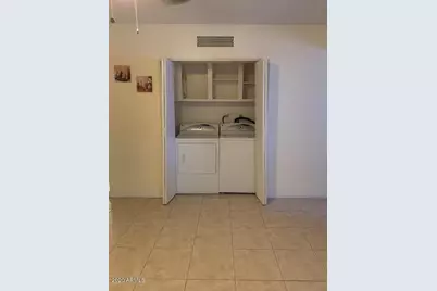 8214 W Sells Drive, Phoenix, AZ 85033 - Photo 36