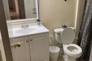 8214 W Sells Dr, Phoenix, AZ 85033 - Photo 4