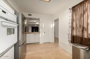 11025 N Coggins Dr, Sun City, AZ 85351 - Photo 2