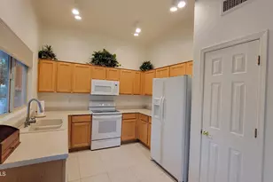 3352 E Cherry Hills Pl, Chandler, AZ 85249 - Photo 10