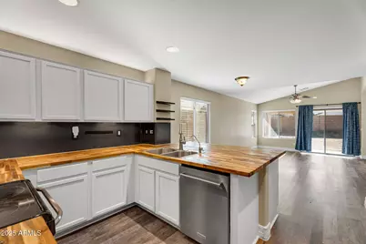 1897 W Appaloosa Way, San Tan Valley, AZ 85143 - Photo 8