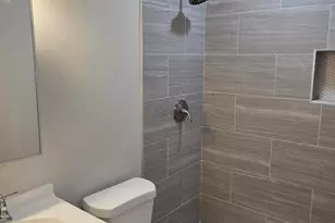 5721 W Cheery Lynn Rd, Phoenix, AZ 85031 - Photo 10