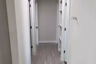 5721 W Cheery Lynn Rd, Phoenix, AZ 85031 - Photo 8