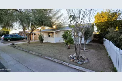 5721 W Cheery Lynn Road, Phoenix, AZ 85031 - Photo 2