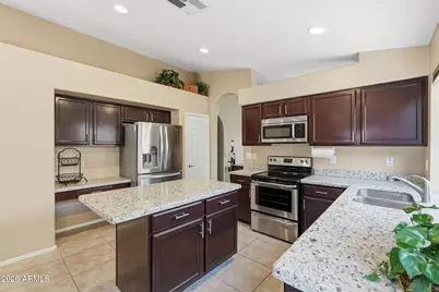 7533 E Navarro Avenue, Mesa, AZ 85209 - Photo 6