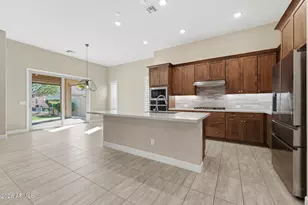 2571 N 169th Dr, Goodyear, AZ 85395 - Photo 10