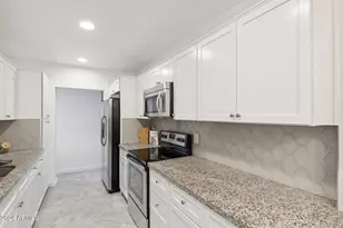 2230 E Clarendon Ave, Phoenix, AZ 85016 - Photo 10