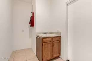 7802 W Orangewood Ave, Glendale, AZ 85303 - Photo 32