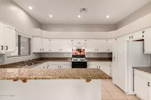 7802 W Orangewood Ave, Glendale, AZ 85303 - Photo 16