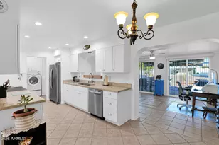 10712 W Camelot Cir, Sun City, AZ 85351 - Photo 16