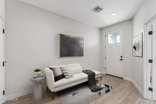 2601 E Clarendon Ave, Phoenix, AZ 85016 - Photo 8