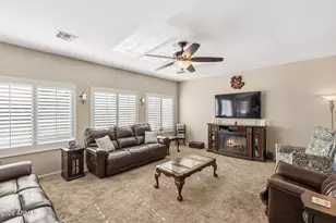 17837 W Watson Ln, Surprise, AZ 85388 - Photo 4