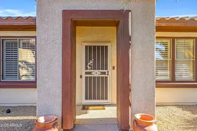 19253 N Hunters Run, Surprise, AZ 85387 - Photo 4