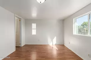 4605 S Priest Dr, Tempe, AZ 85282 - Photo 20