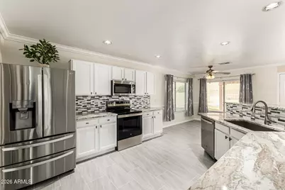 2210 E Paraiso Drive, Phoenix, AZ 85024 - Photo 2