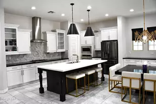 4522 E Vista Bonita Dr, Phoenix, AZ 85050 - Photo 2