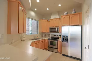 7027 N Scottsdale Rd, Paradise Valley, AZ 85253 - Photo 6