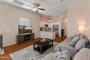 927 W Wendy Way, Gilbert, AZ 85233 - Photo 4